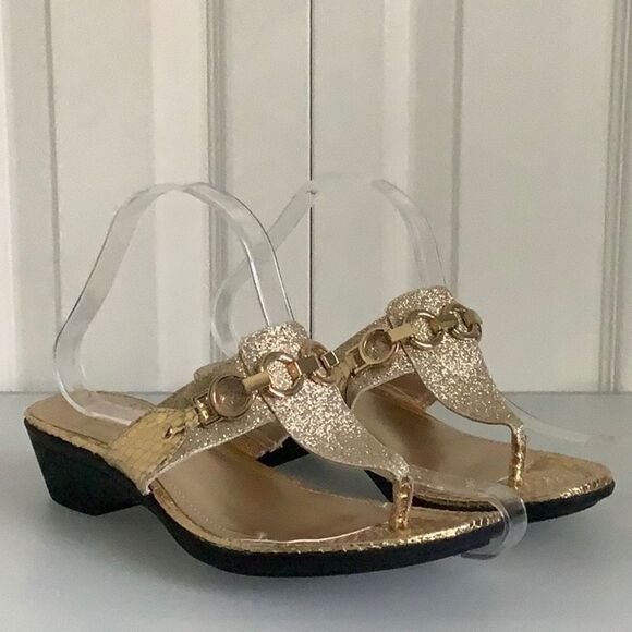 MARC FISHER GOLD SANDALS SIZE 7‎ - Picture 2 of 12